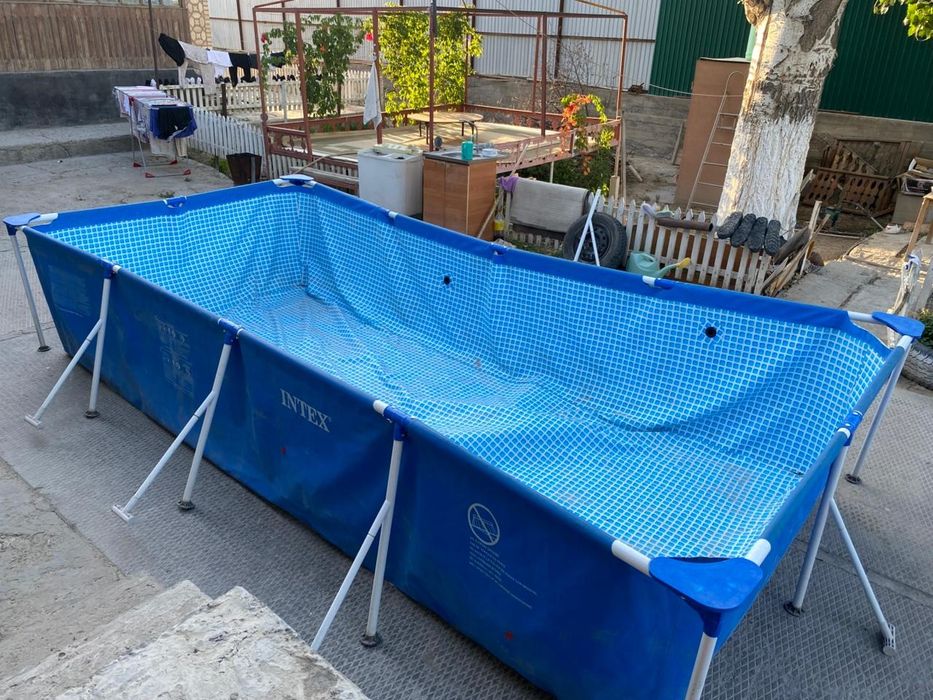 Продам бассейн  в хорошем состоянии