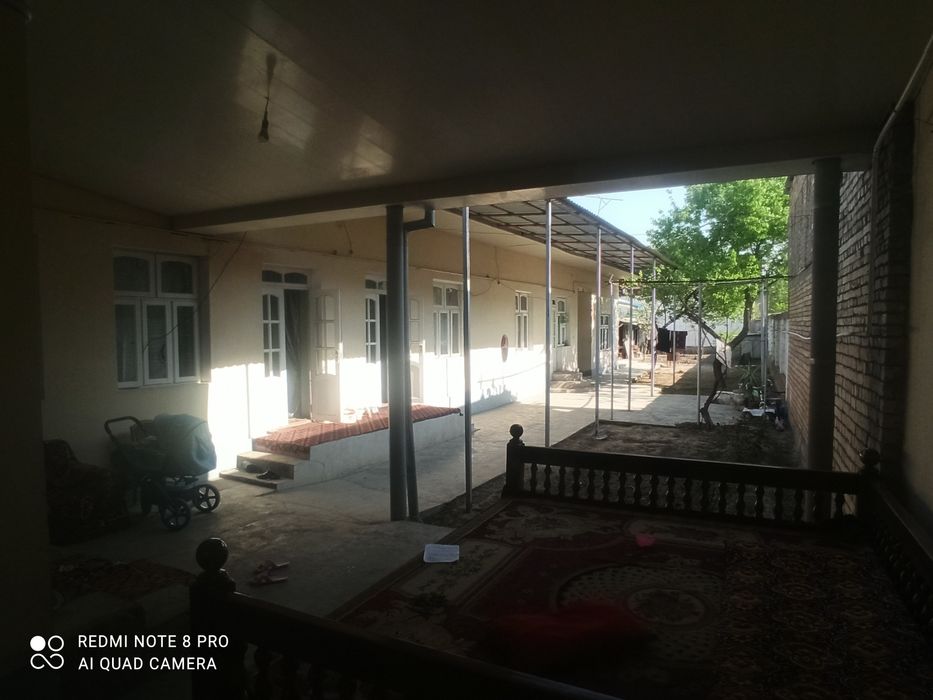 Uy sotiladi oquyda 5.2 sotx 6 xona