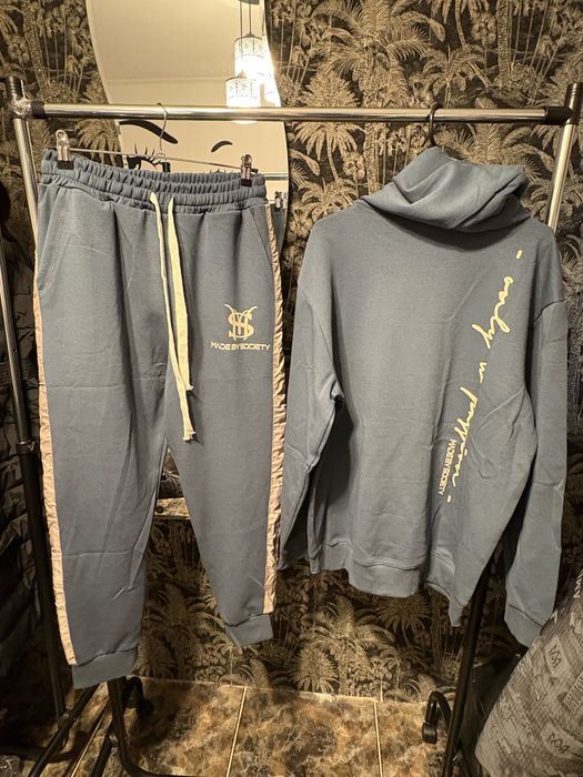 Compleu barbati made by society