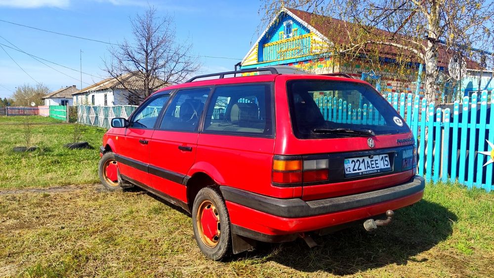 Продам Фольксваген Пассат универсал Мона б3