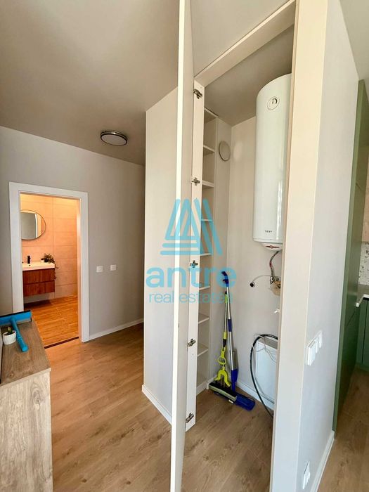 Двустаен апартамент в кв. Кръстова вада