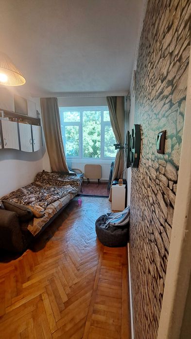 Apartament 3 camere de vanzare in centrul vechi