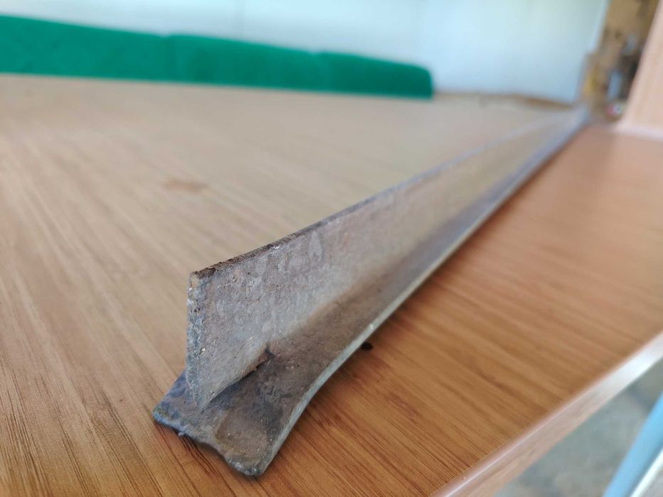 Т-образен подцинкован винкел