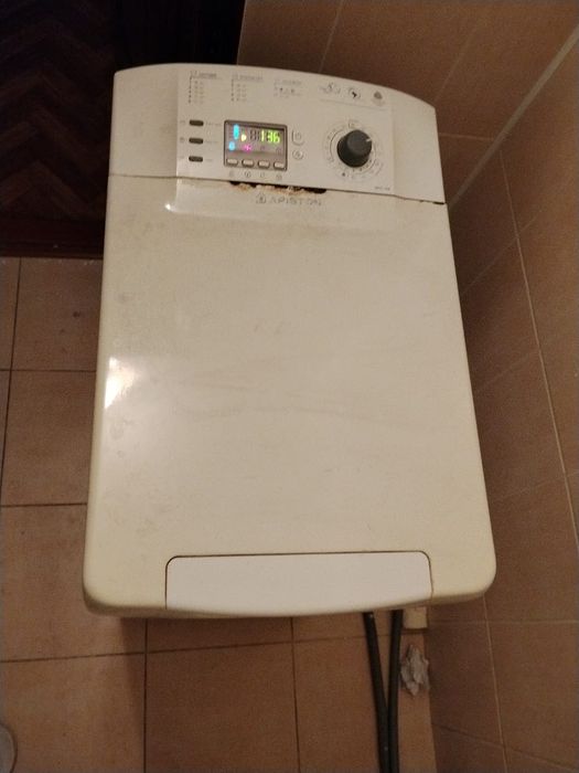 Стиральная машина Аристон автомат