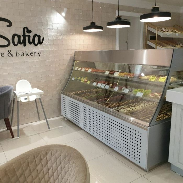 Витрина холодильник