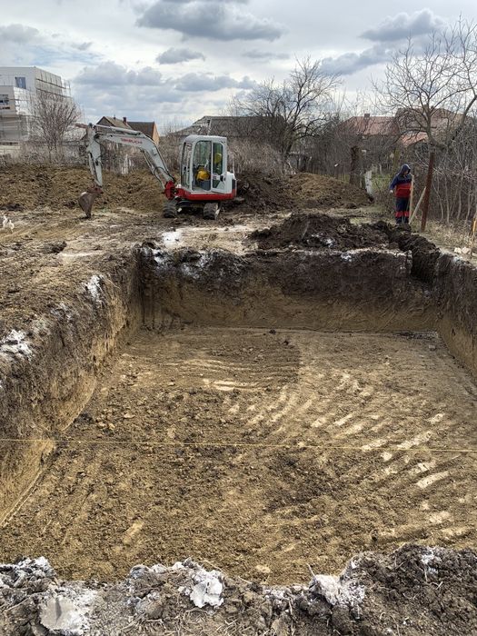 Inchiriere Mini-Excavator sapaturi fundatii. Demolari. Moloz. Picamer