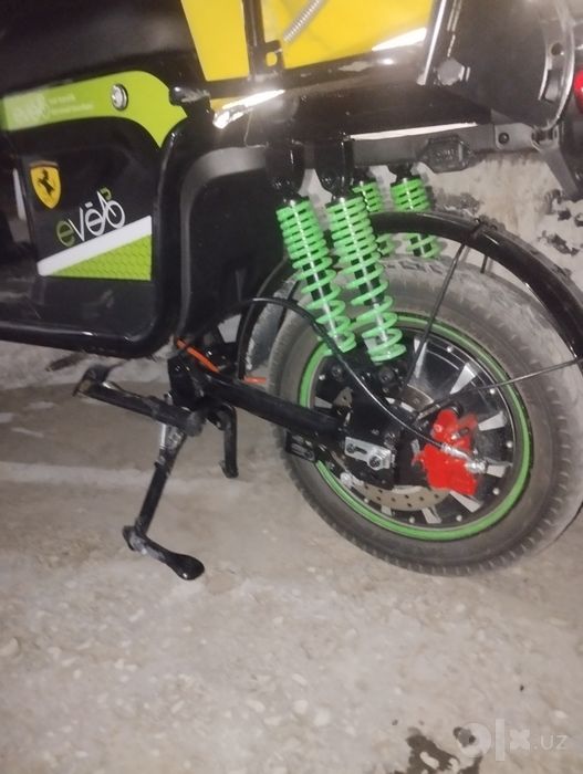 Skuter evelo  64.v katta akumlator 100 ga yetadi