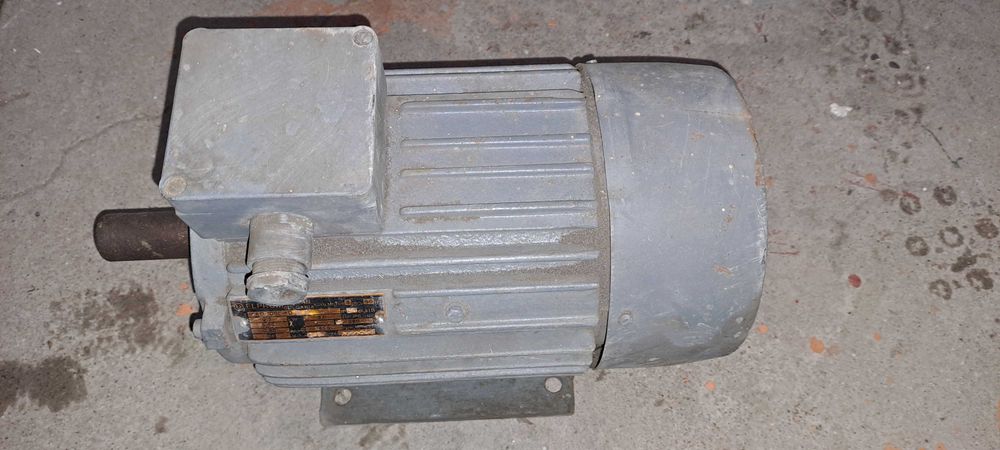 Трифазен електродвигател