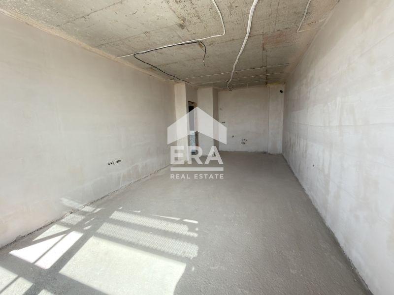 Продава се Двустаен апартамент в Варна, Кайсиева градина - 64 кв.м за 2094 €/кв.м - Снимка #2