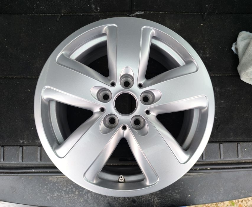 Style 517 16 цола джанти за MINI F54 и BMW 1 и 2 серия F40 и F44 5x112