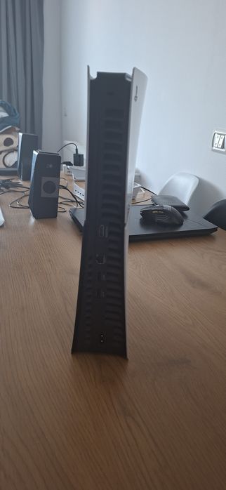 Vand ps5 in stare excelenta