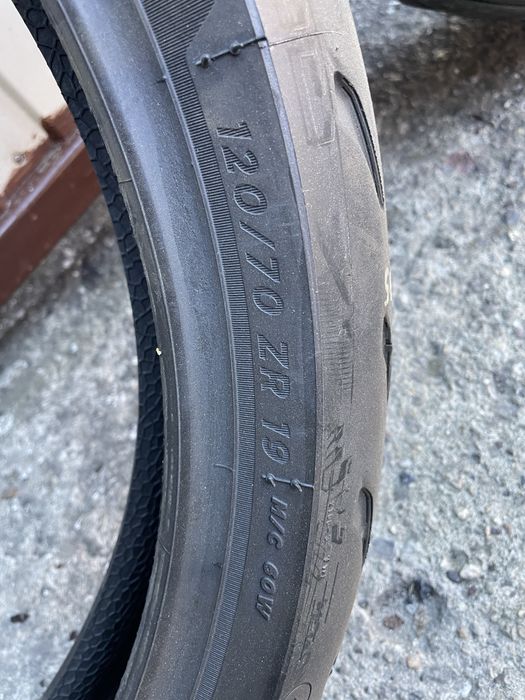 Anvelope moto de vanzare