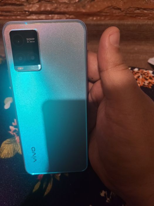 Vivo y33s 4/64 новый