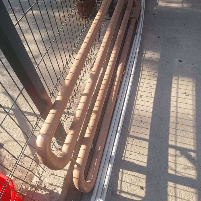 Электрический обогреватель, батарея длиною 2,5 метра, тен 1,1 квт.