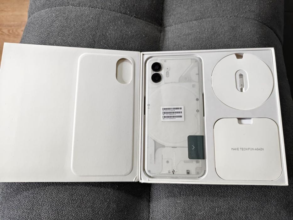 Nothing Phone 2 12 256 Гб в отличном состоянии