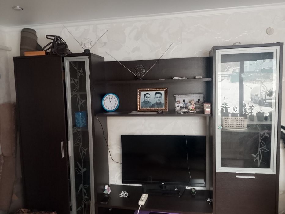 Продам стенку для комнаты