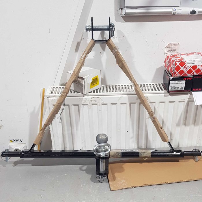 Consola remorcare in 3 puncte pentru tractor, 3.5T