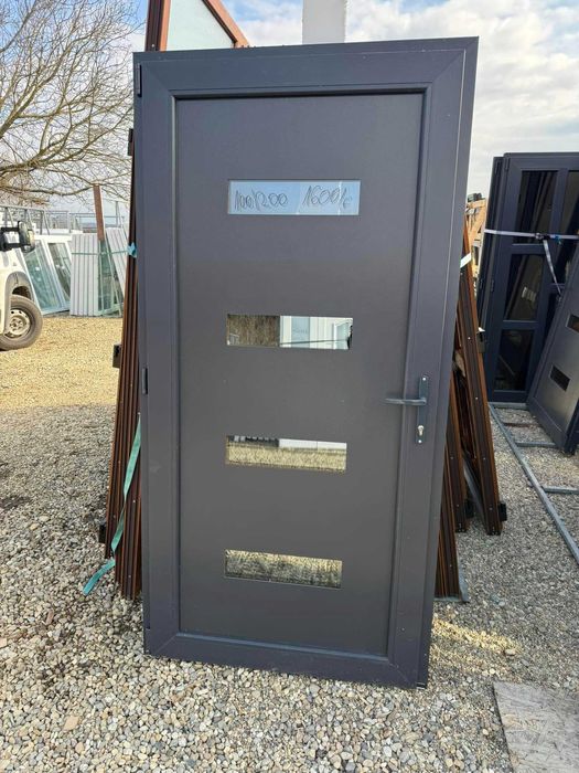 Usi noi Gri Antracit pret de la 1650 lei