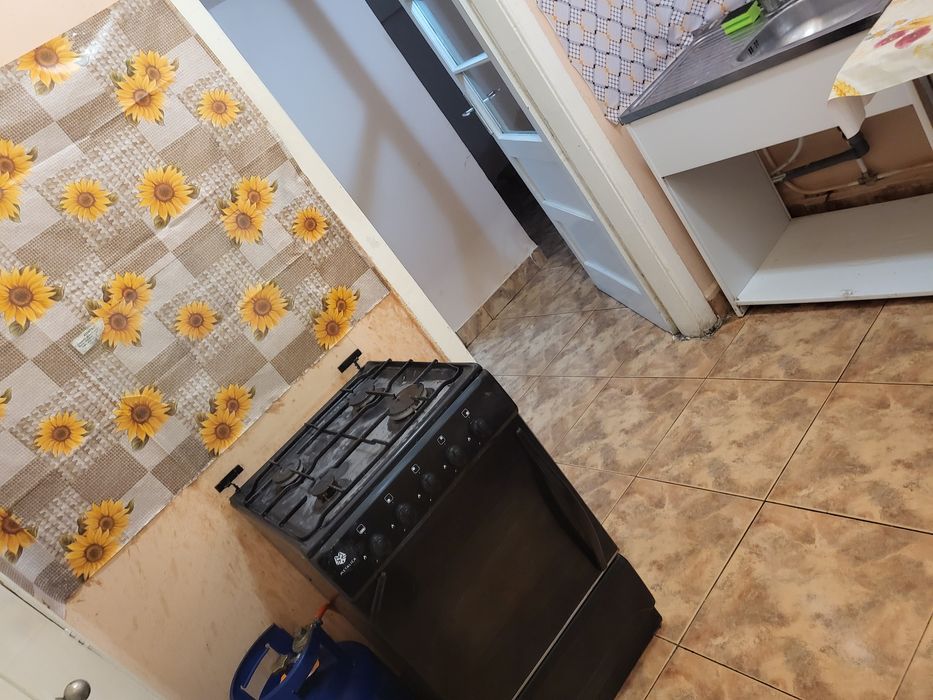 Închiriez casă cu 2 camere in Oradea