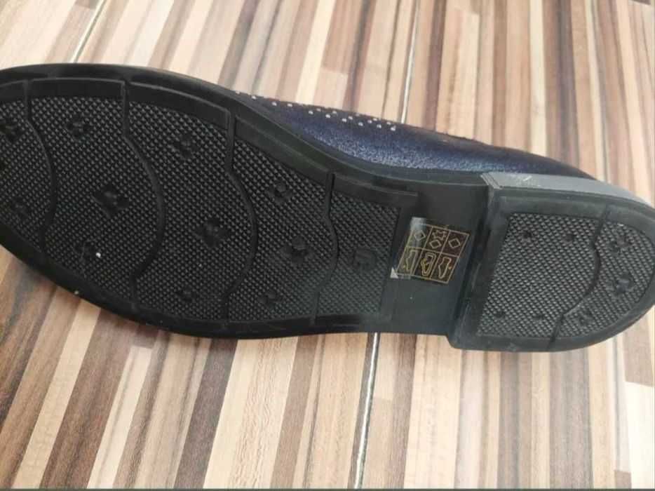 Pantofi sidefați casual cu pietricele 37