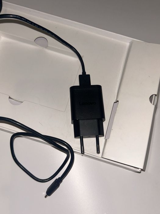 Tableta LENOVO Tab P10