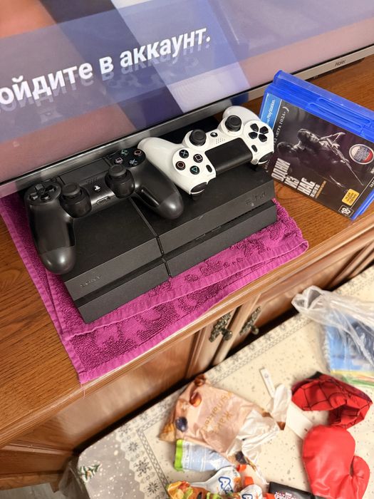 Продам  PS4 1208