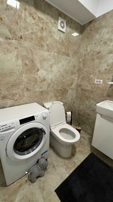 Proprietar inchiriez Garsoniera spatioasa 41mp Central Address Residence
