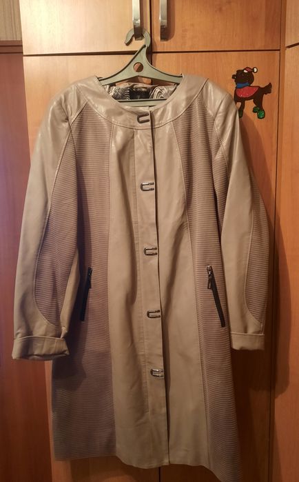 Плащ кожаный женский