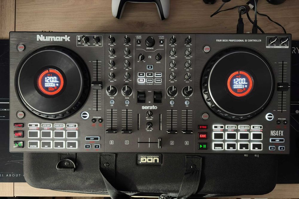 Consola Dj Numark NS4FX + Hardcase UDG
