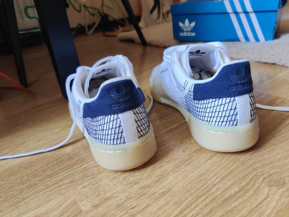Adidas Originals • Continental 80 Primeblue