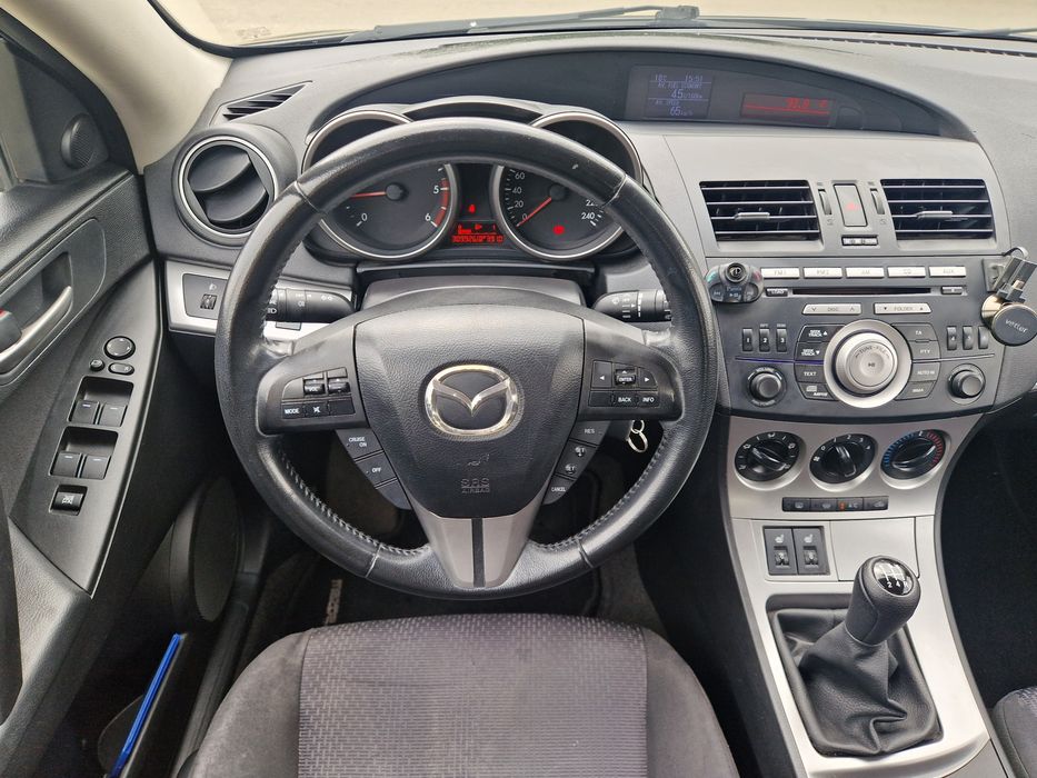 MAZDA 3 2010 — imagine 3