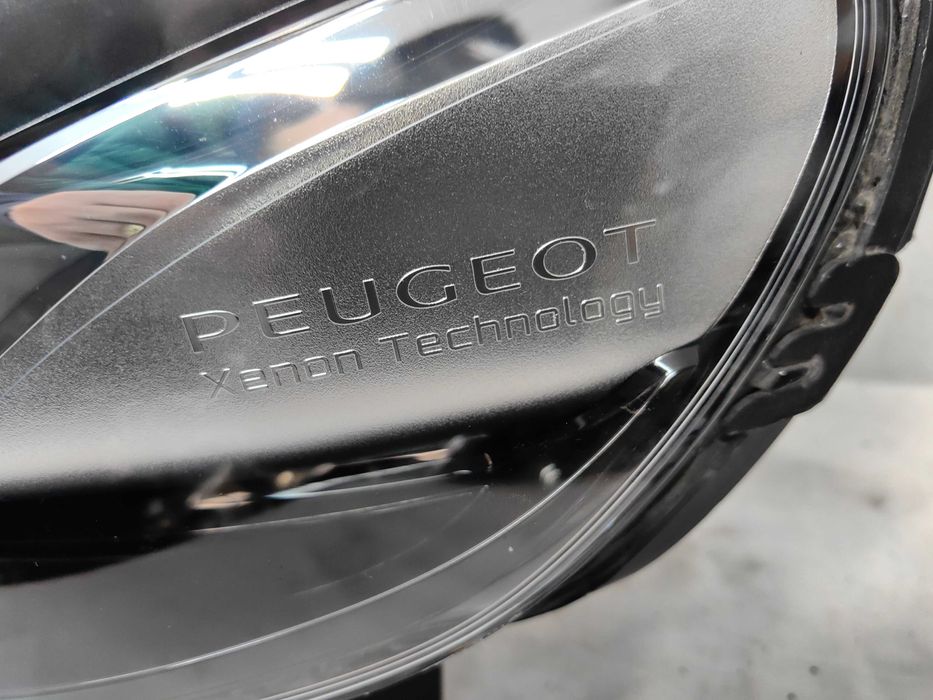 Оригинален фар Пежо Експерт  Peugeot Expert Xenon
