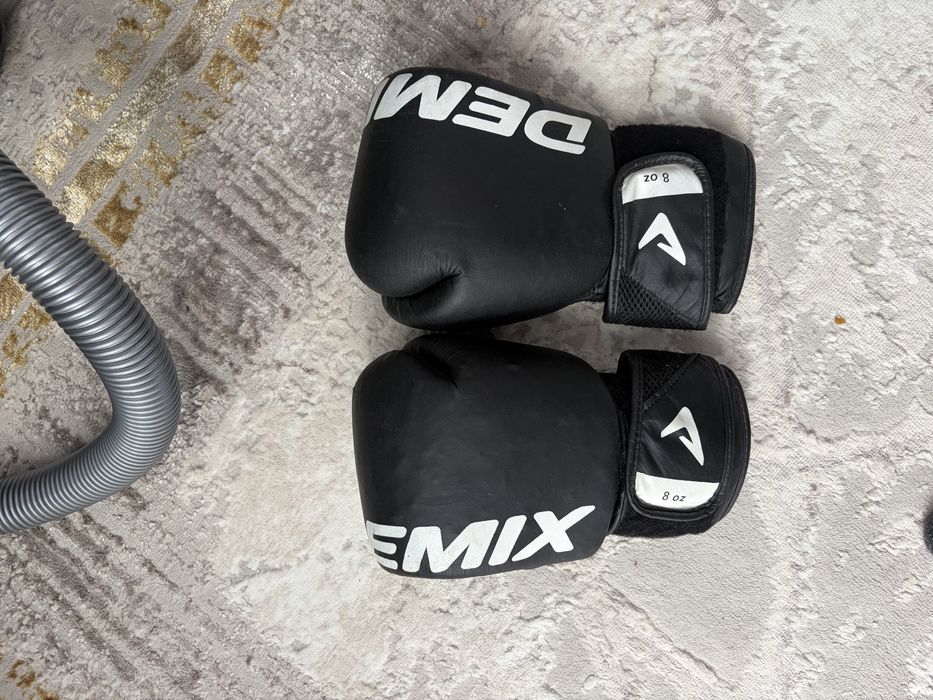 Перчатка бокс demix
