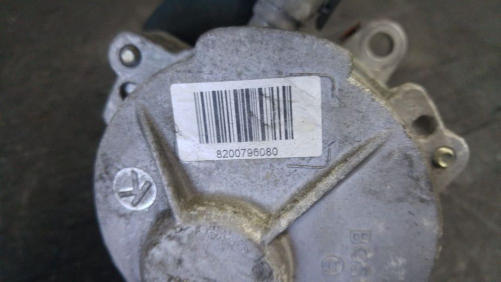 pompa vacuum 2.0 dci m9r renault koleos laguna 3 nissan qashqai  8200796080