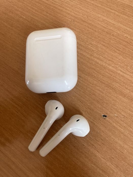 Наушникий i12.