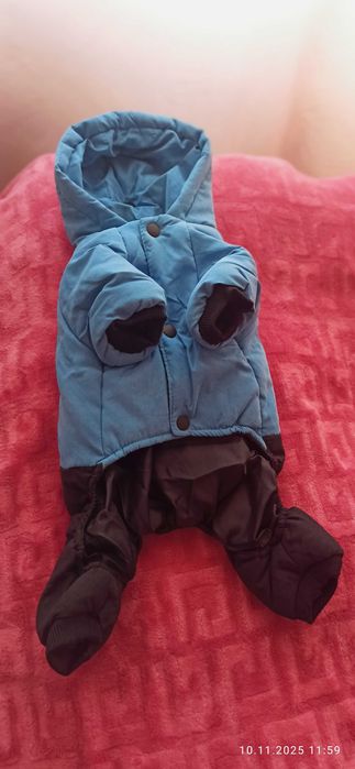 Продавам дъждобран за момиче