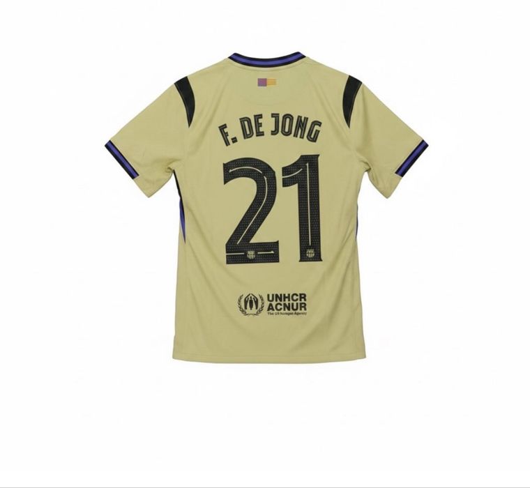 Tricou De Jong.