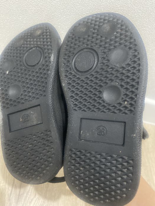 Продам детские зимние сапоги дутики