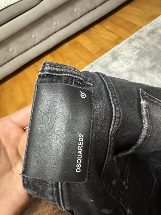 Blugi dsquared2 distressed