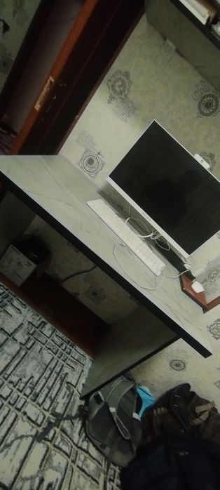 Bolalar uchun ikkita kravat va dars stoli+javon