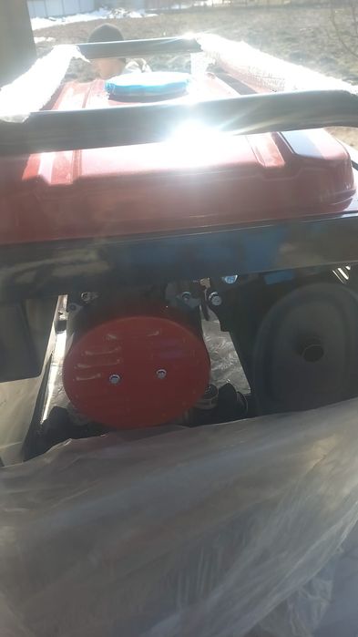 Продам генератор срочно