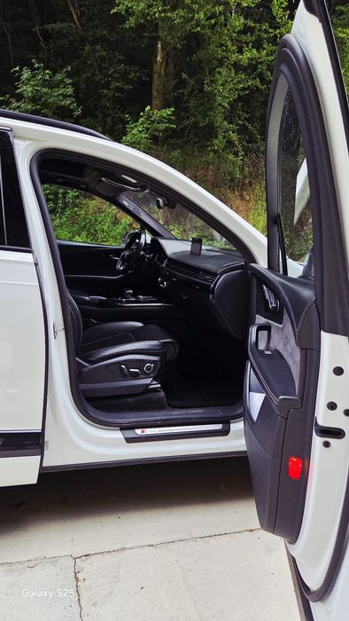Audi Q7  3.0 TDI  3X S line