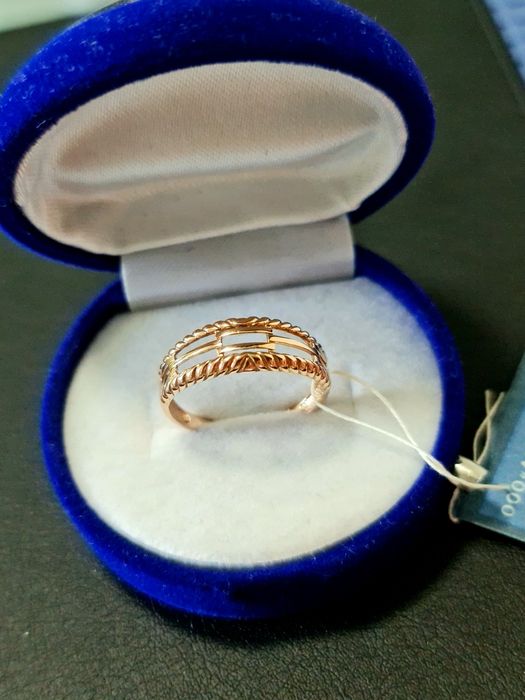 Новое золотое кольцо 18 размера