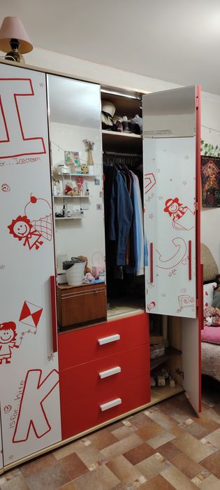 Продам детский(подрасковый) шкаф