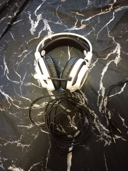Продам игровые наушники