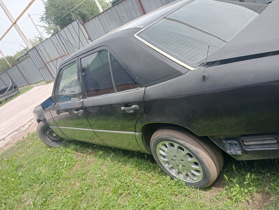 Продам 124 Мерседес