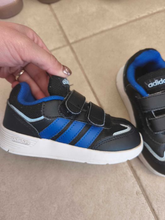 Маратонки Adidas