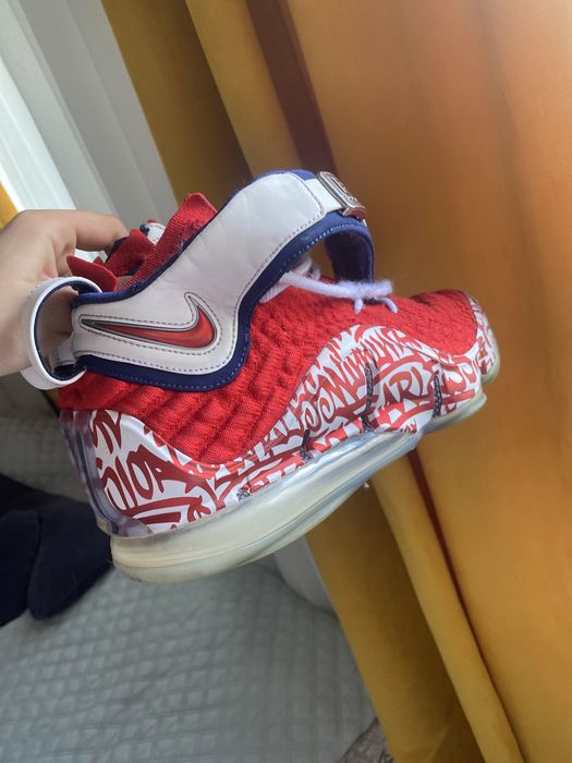 Lebroni  XVll baschet