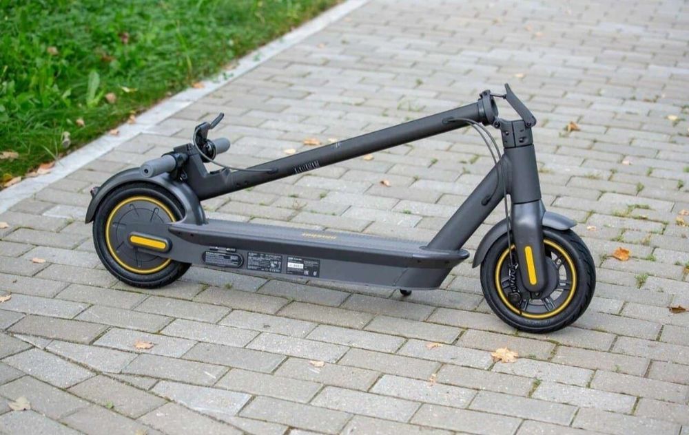 Kickscooter max отзывы. Ninebot KICKSCOOTER Max g30. Ninebot Max g30p. Самокат Ninebot Max g30. Xiaomi Ninebot KICKSCOOTER Max g30p.