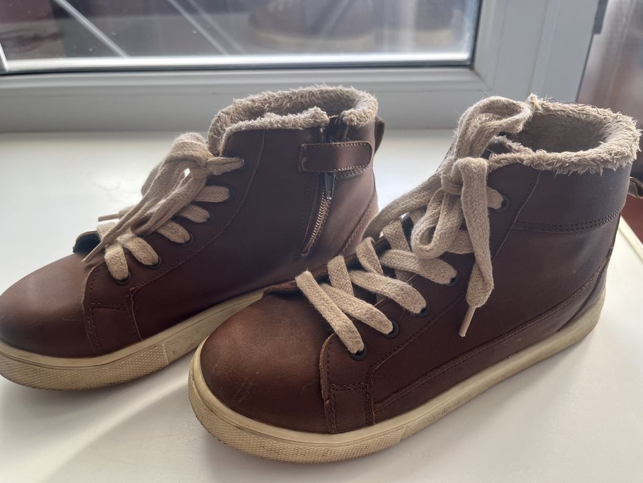 Продам осенюю обувь